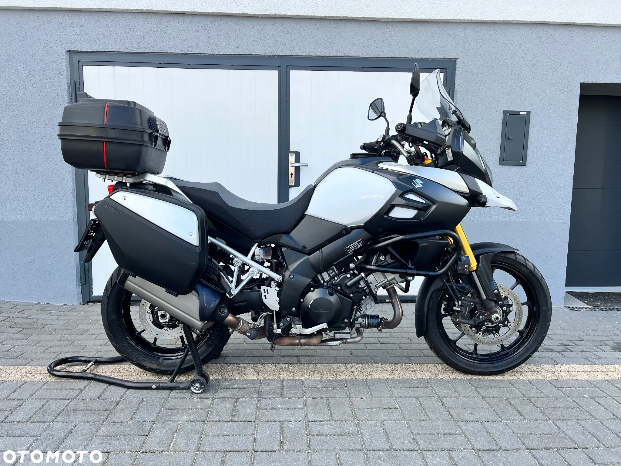 Suzuki V-STROM - 3