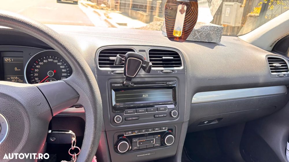 Volkswagen Golf 1.6 TDI DPF Trendline - 14