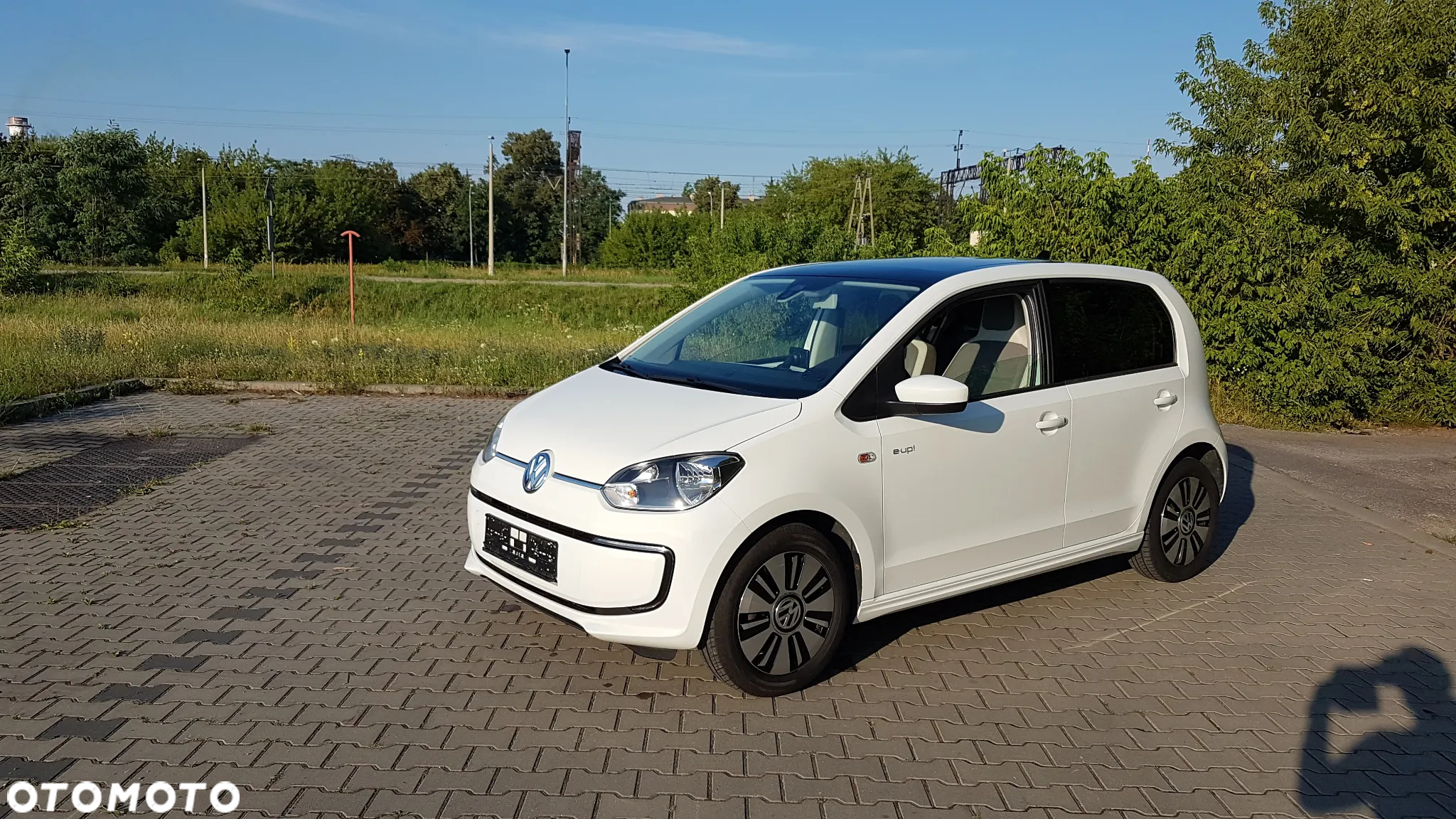 Volkswagen up! e-up - 8