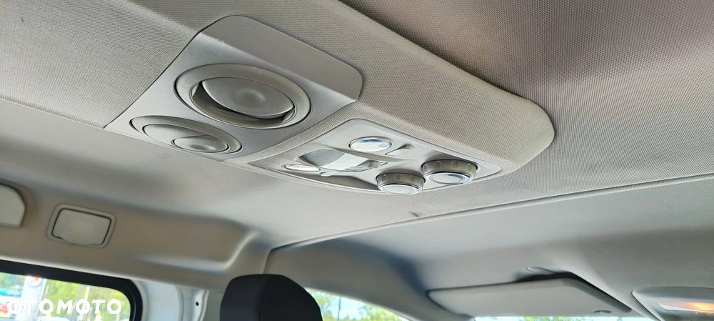 Opel Vivaro - 19