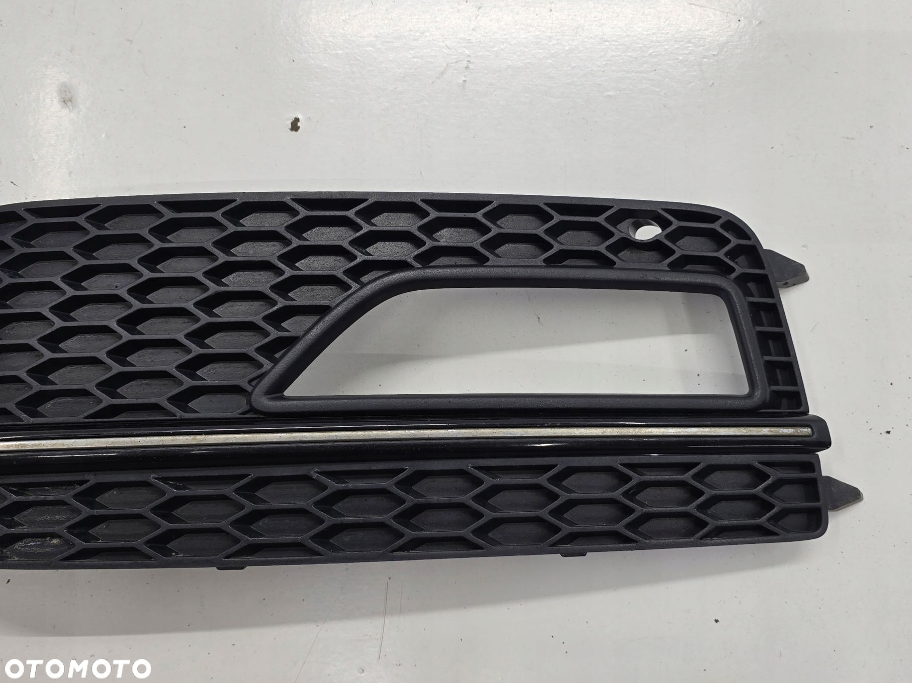 AUDI A4 B8 LIFT 15R S-LINE KRATKA ZDERZAKA LEWA 8K0807681L - 3
