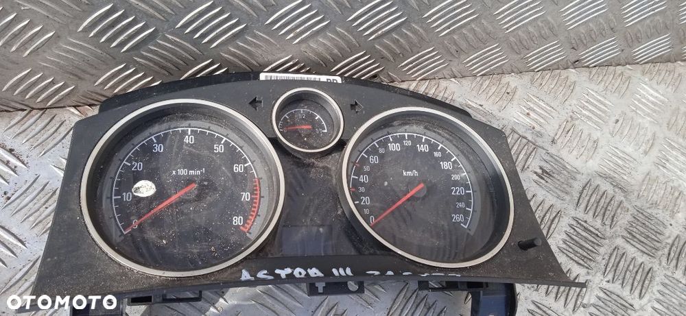 Licznik Opel Astra H III Europe - 1