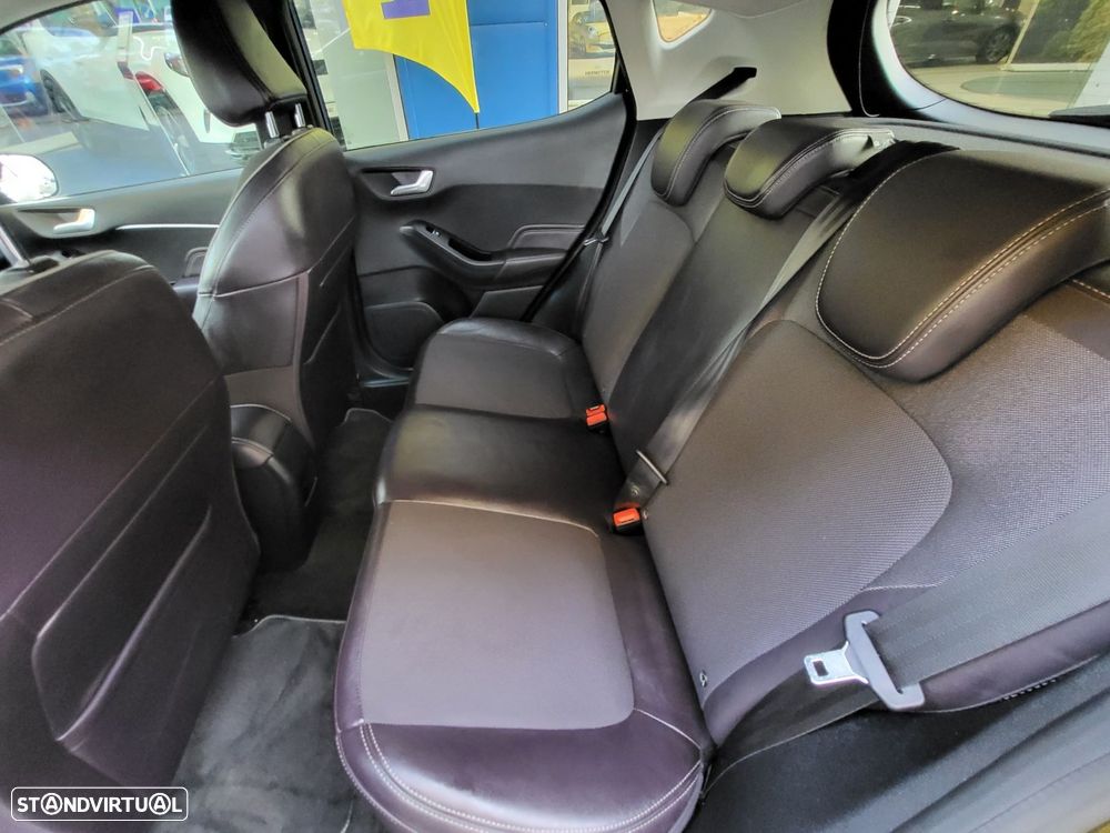 Ford Fiesta 1.5 TDCi Vignale - 12