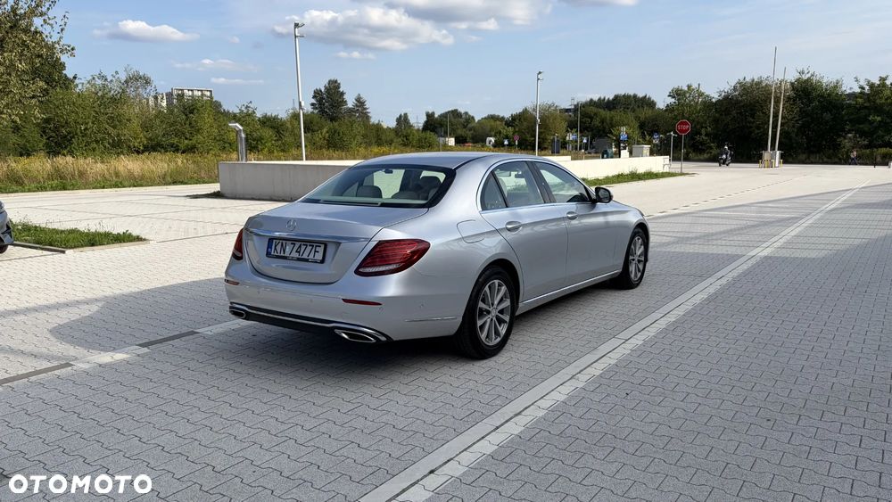 Mercedes-Benz Klasa E 220 d 9G-TRONIC - 5