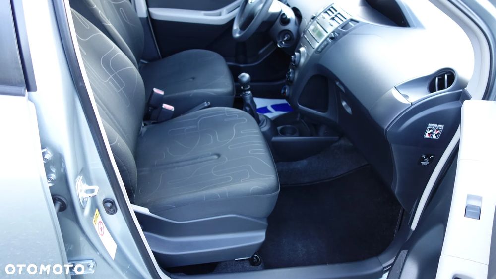 Toyota Yaris 1.33 Luna - 32