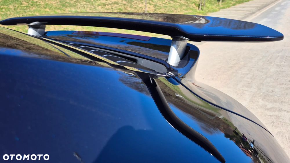 Porsche 911 Turbo - 10