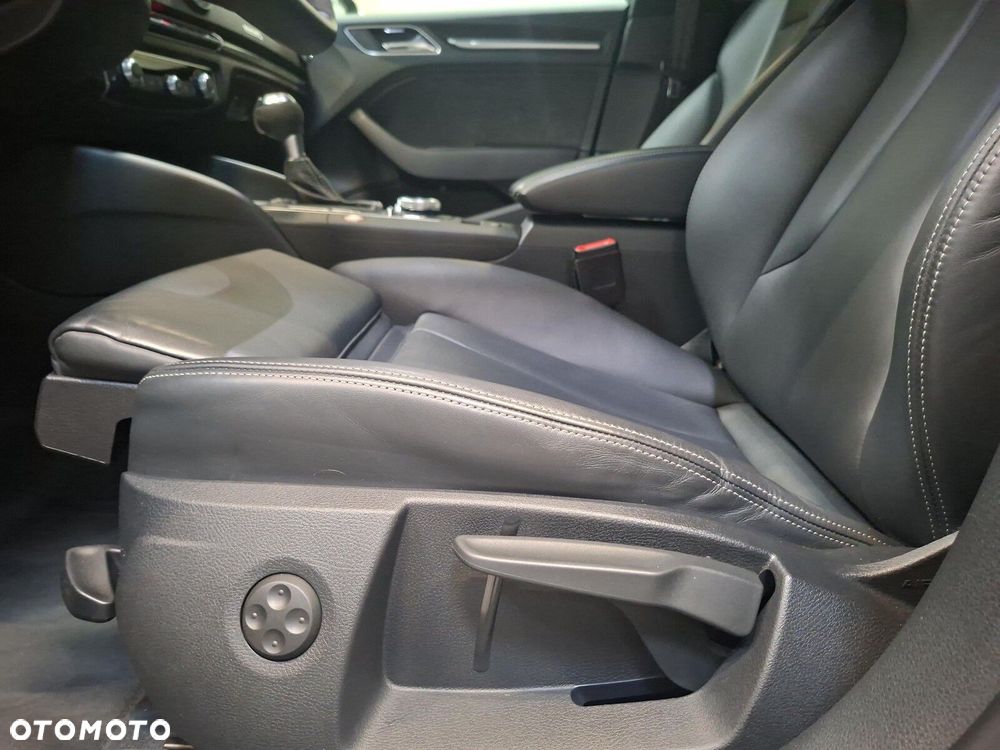 Audi RS3 Sportback - 14