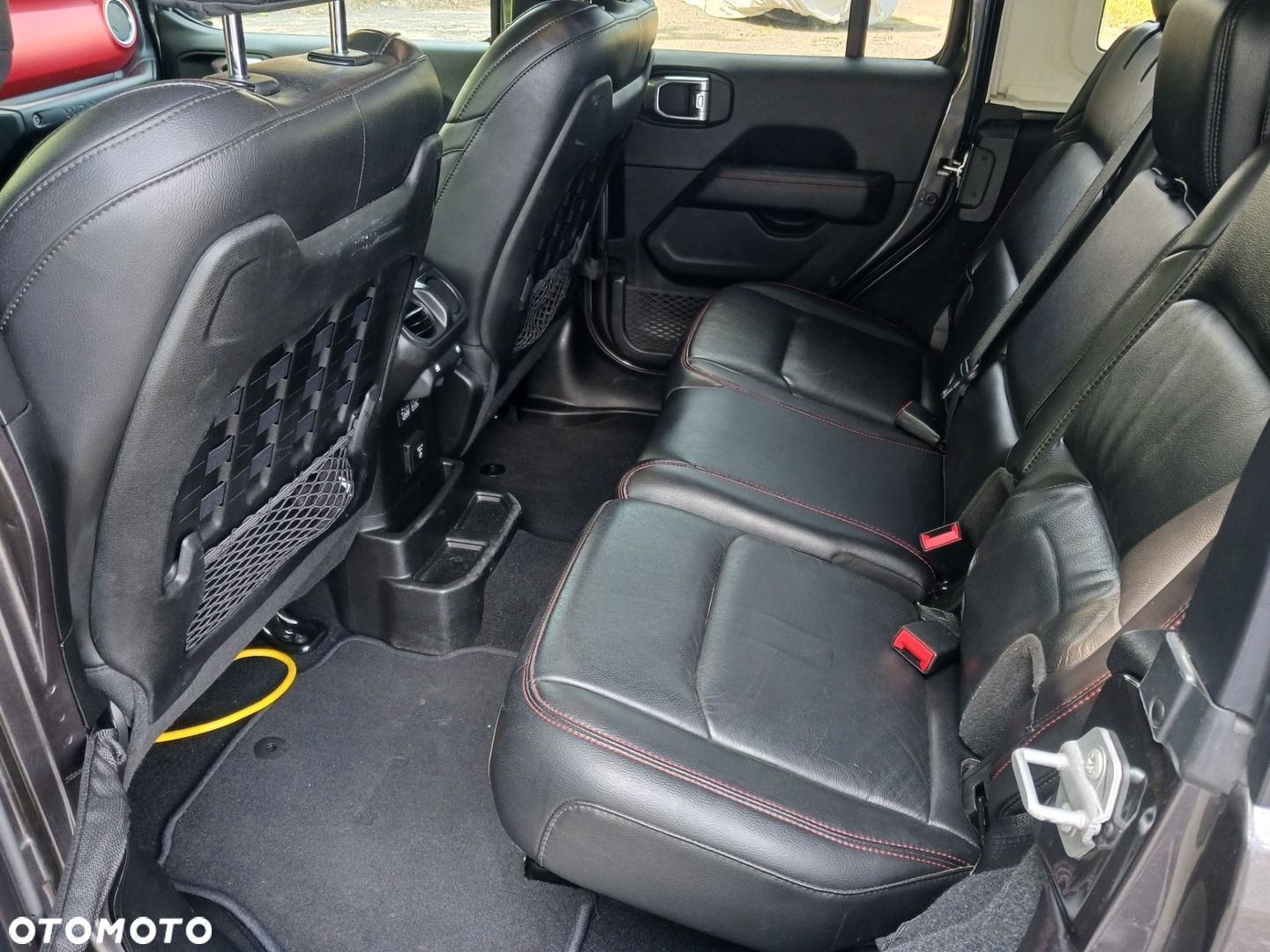 Jeep Wrangler - 10