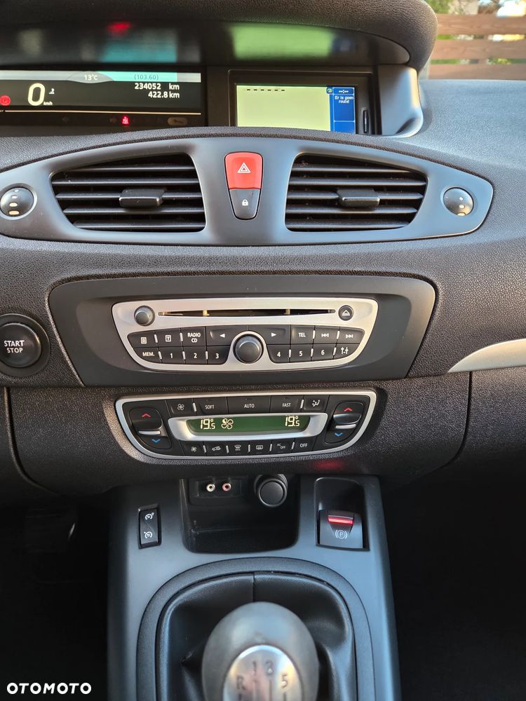 Renault Scenic 1.6 16V 110 TomTom Edition - 15