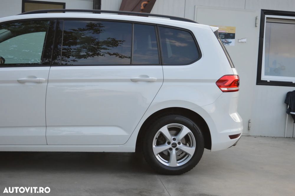 Volkswagen Touran 2.0 TDI SCR Highline - 31