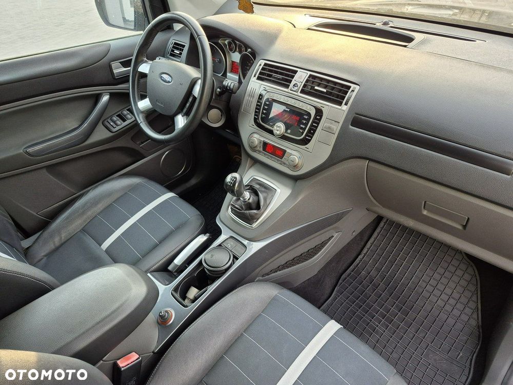 Ford Kuga - 10