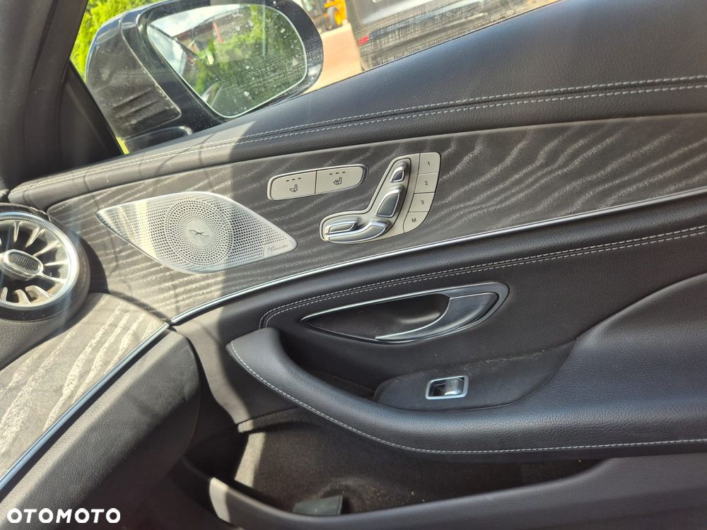 Mercedes-Benz CLS 300 d 4-Matic AMG - 20