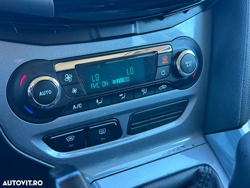 Ford Focus - 18