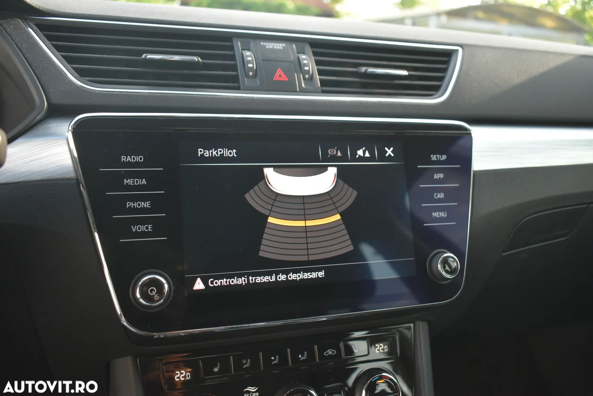Skoda Superb 2.0 TDI DSG Ambition - 22