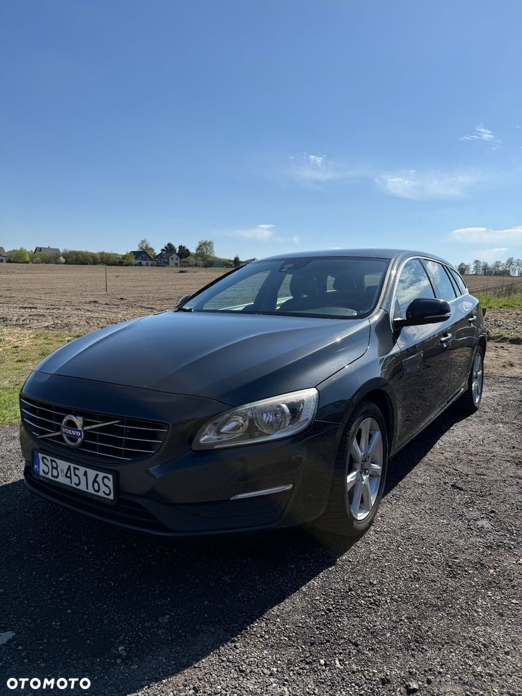 Volvo V60 D3 Drive-E Dynamic Edition (Kinetic) - 2