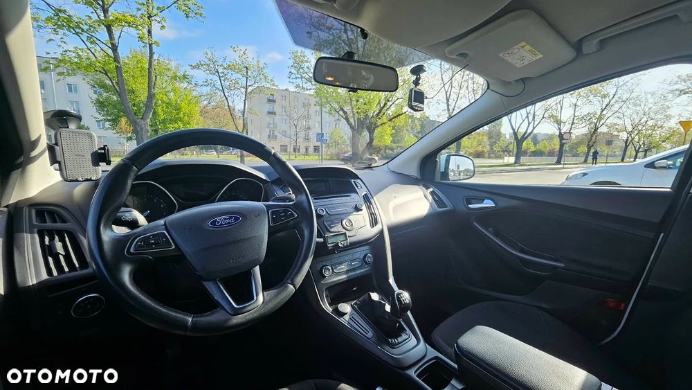 Ford Focus 1.6 Trend - 5