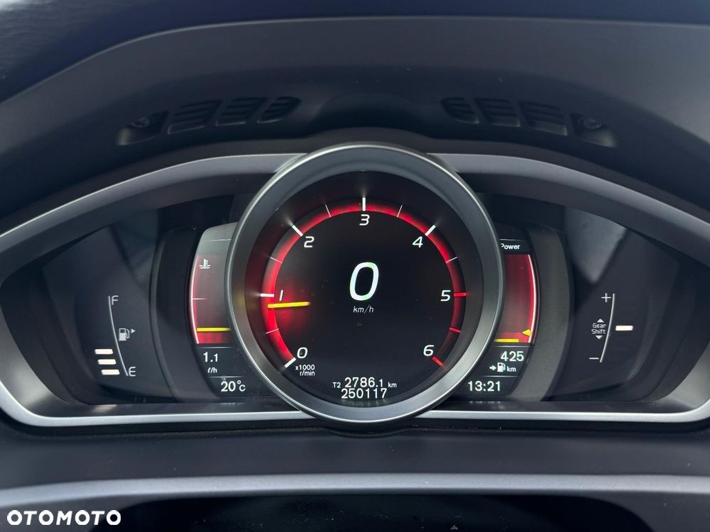 Volvo V40 D2 Momentum - 35