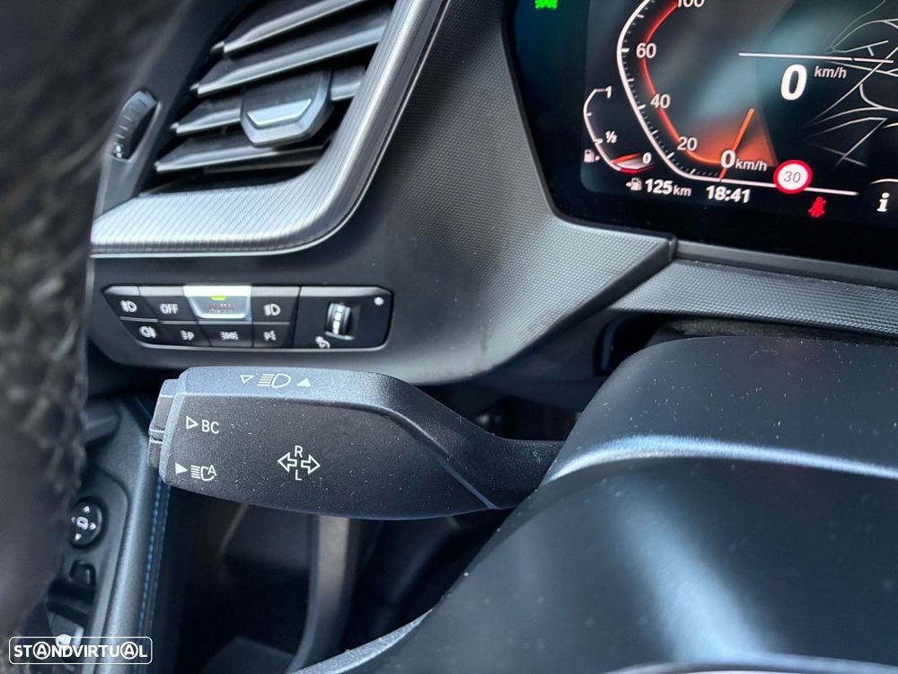 BMW 118 i Pack M Auto - 12