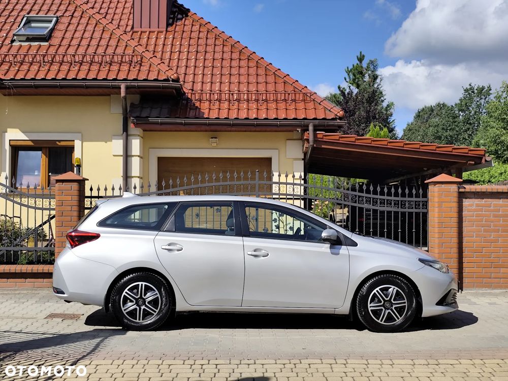 Toyota Auris 1.33 VVT-i Active - 3