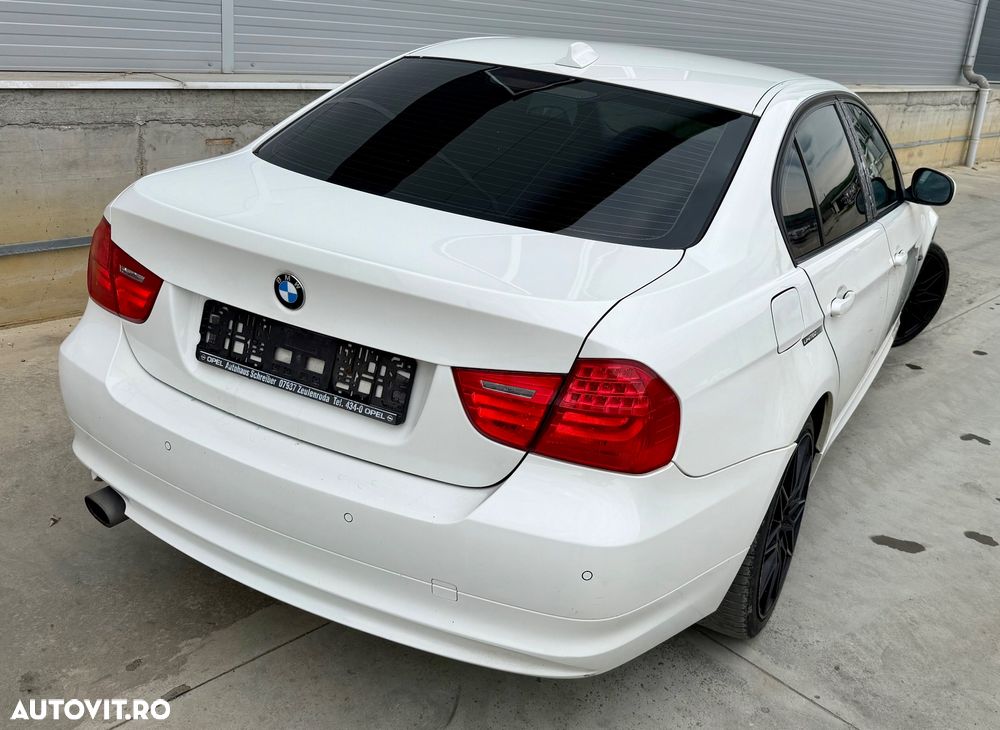 BMW Seria 3 320d DPF Aut. - 14