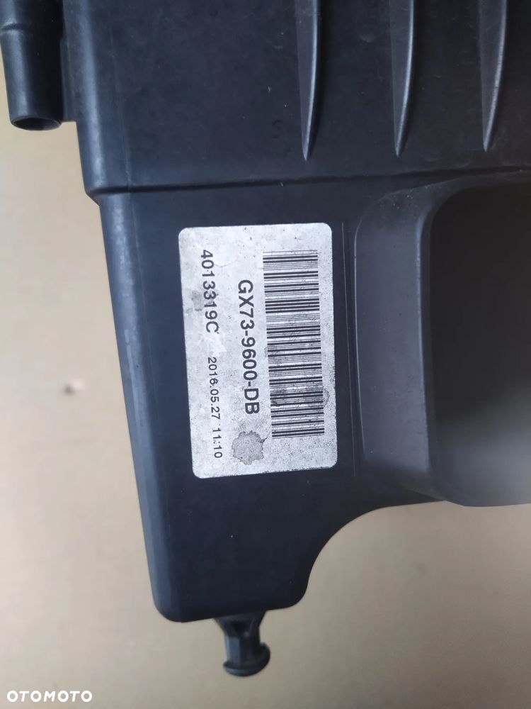 Obudowa filtra powietrza jaguar xe x760  2.0 d