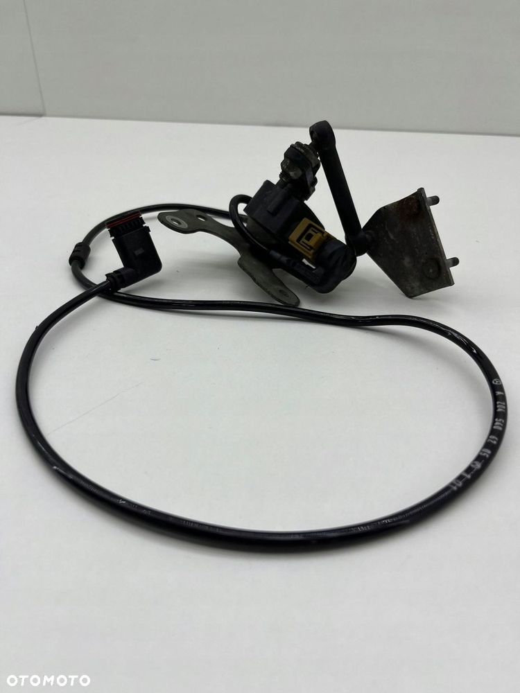 MERCEDES W204 C63 AMG CZUJNIK POZIOMOWANIA ŚWIATEŁ A2045406205 - 1