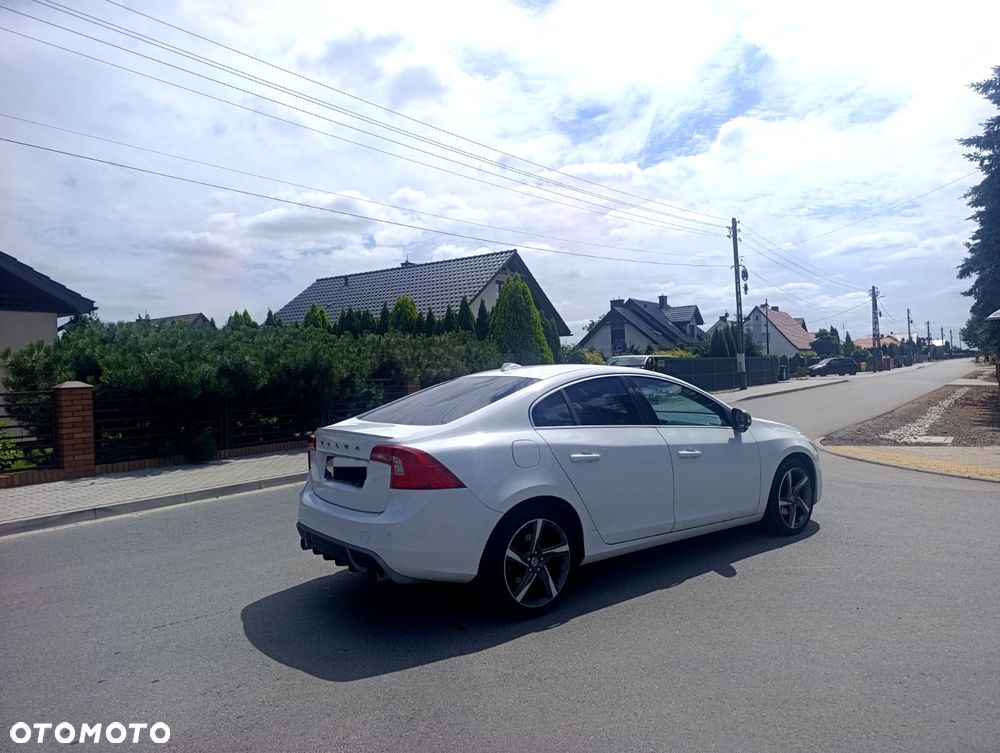 Volvo S60 D3 Geartronic RDesign - 5