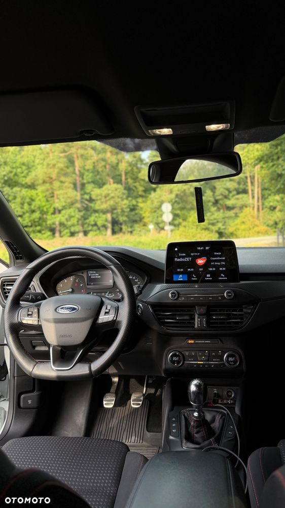 Ford Focus 1.0 EcoBoost ST-Line - 13