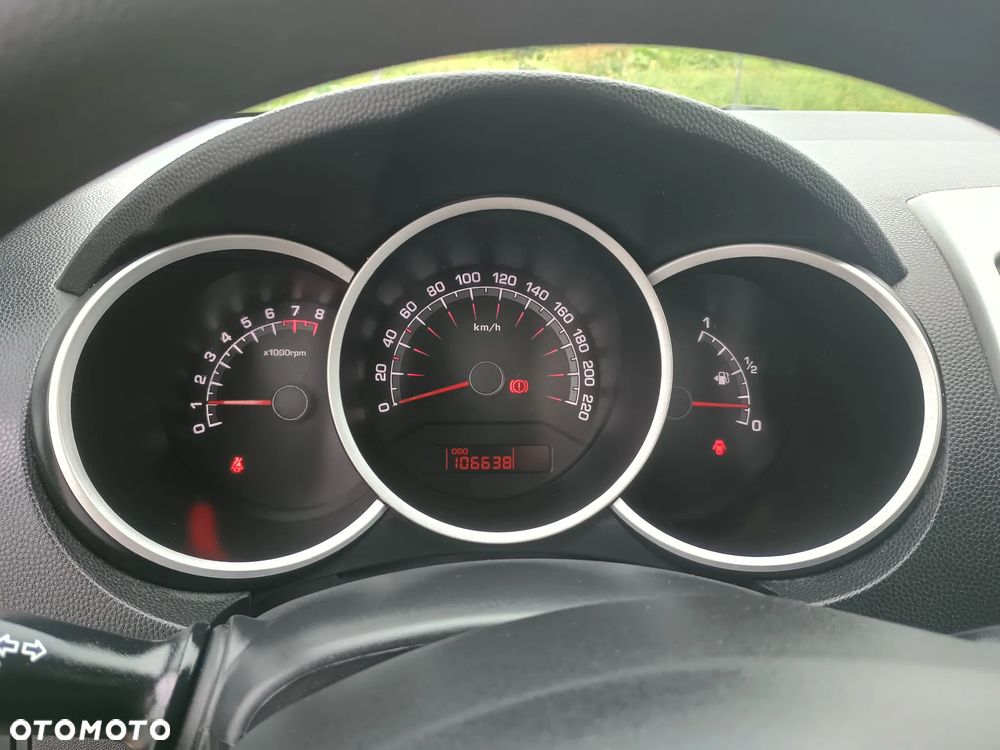Kia Venga 1.4 CVVT Attract - 14