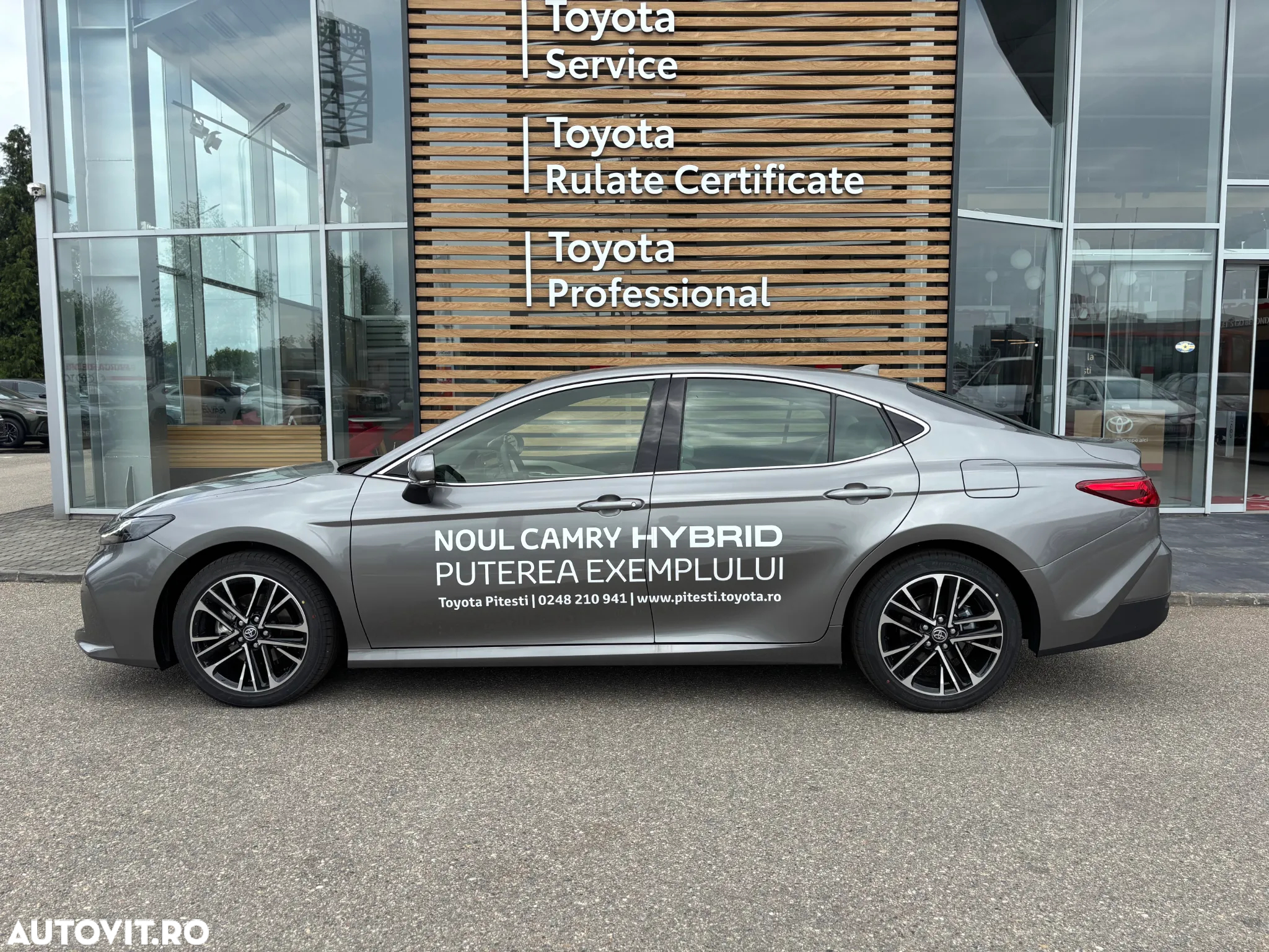 Toyota Camry 2.5 HEV Executive - 6