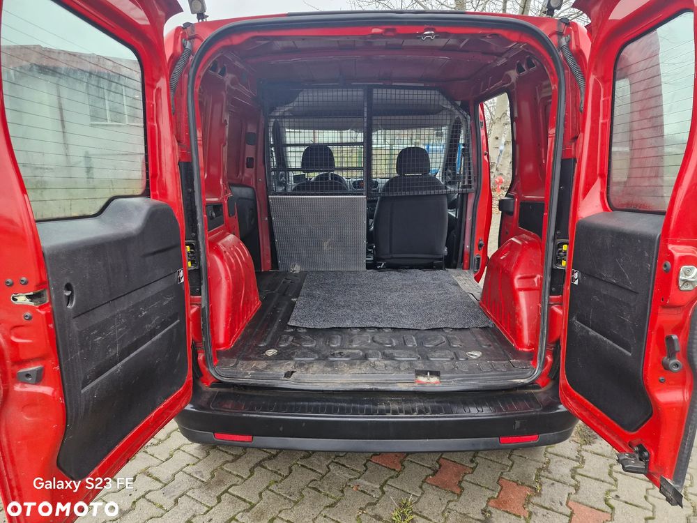 Opel COMBO VAN - 28