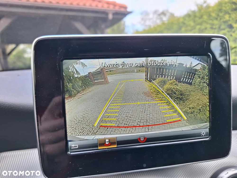 Mercedes-Benz GLA 180 - 7