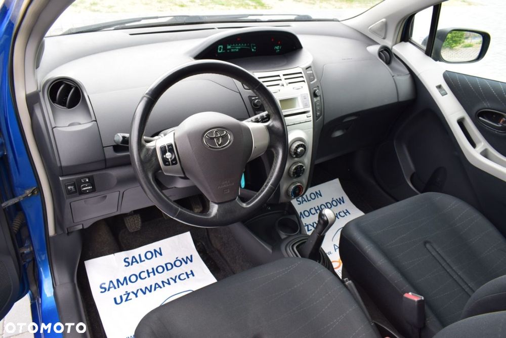 Toyota Yaris - 15