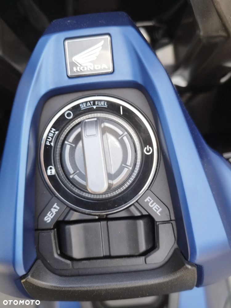 Honda ADV350 - 10