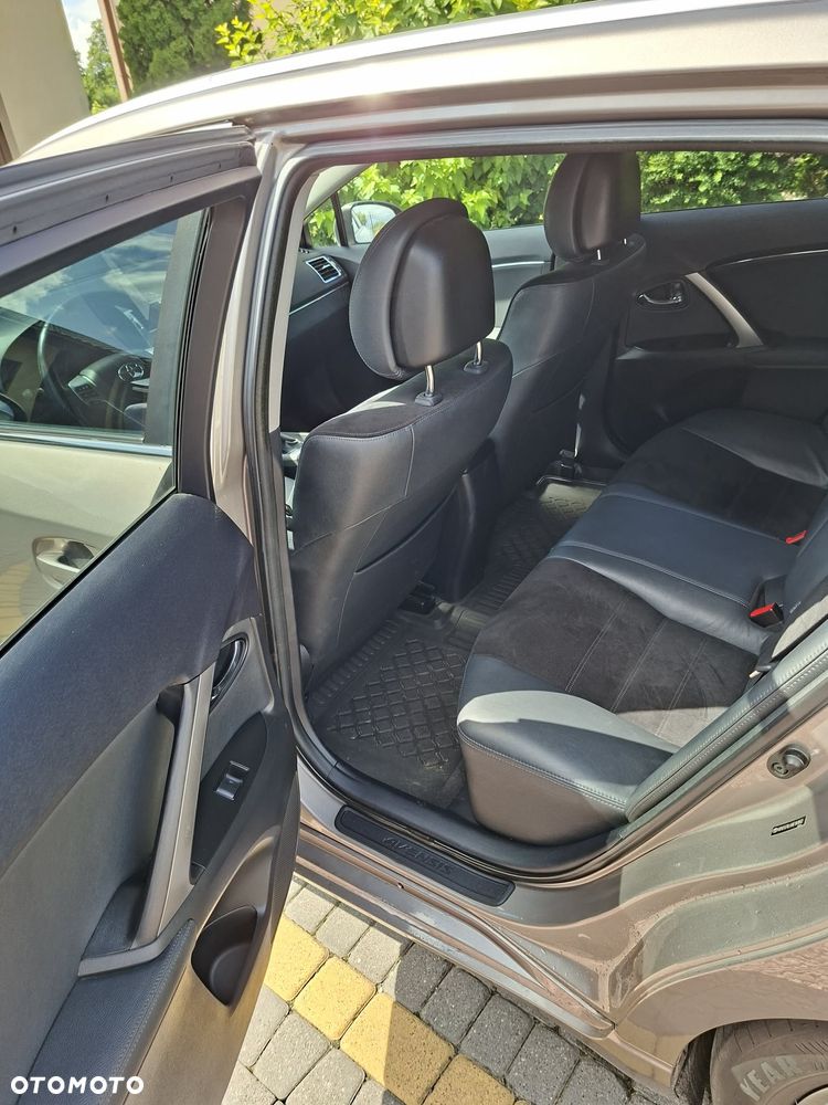Toyota Avensis 1.8 Prestige - 12
