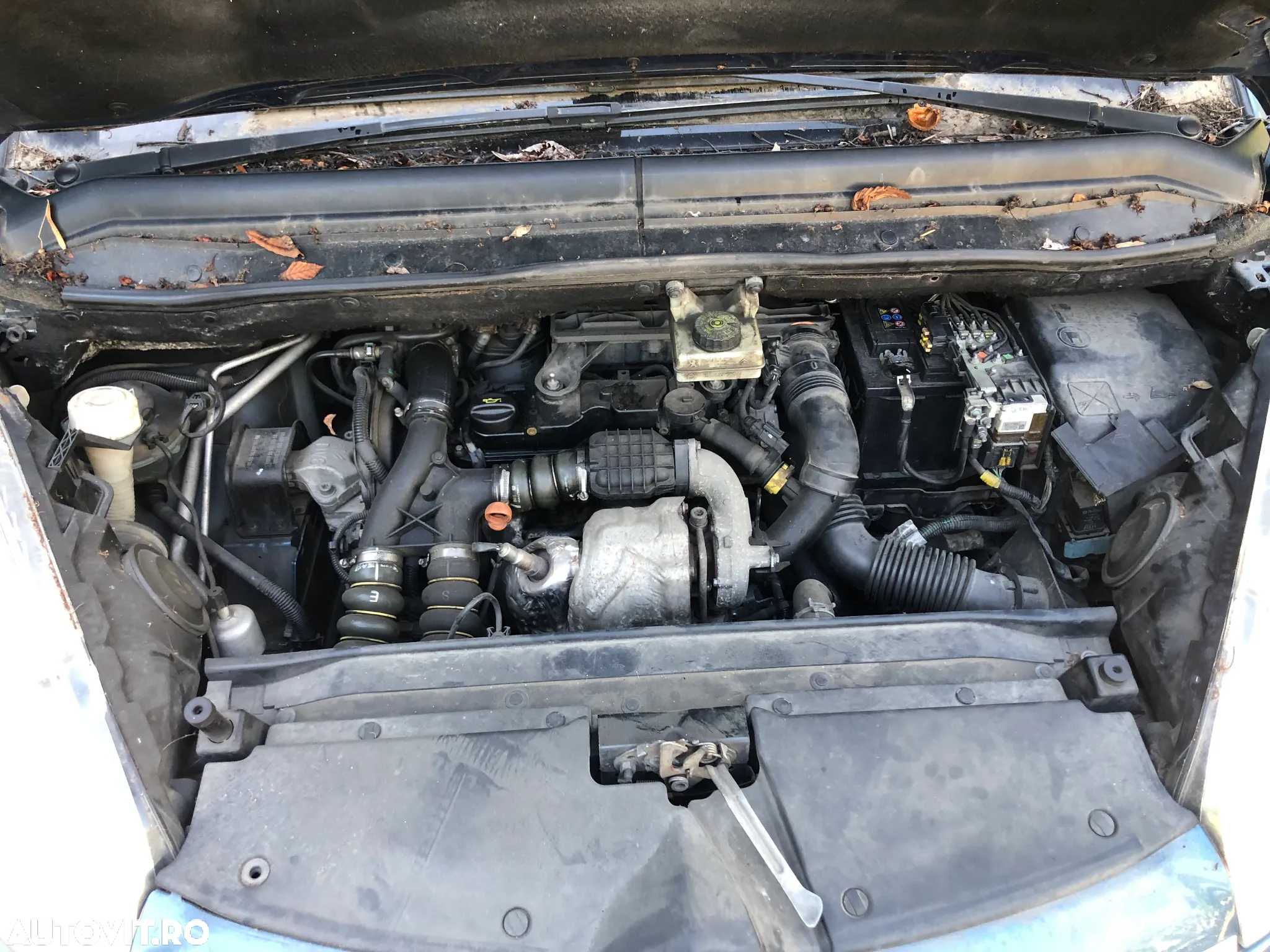 Dezmembrez Citroen C4 Picasso 2011 1.6 diesel automat - 12