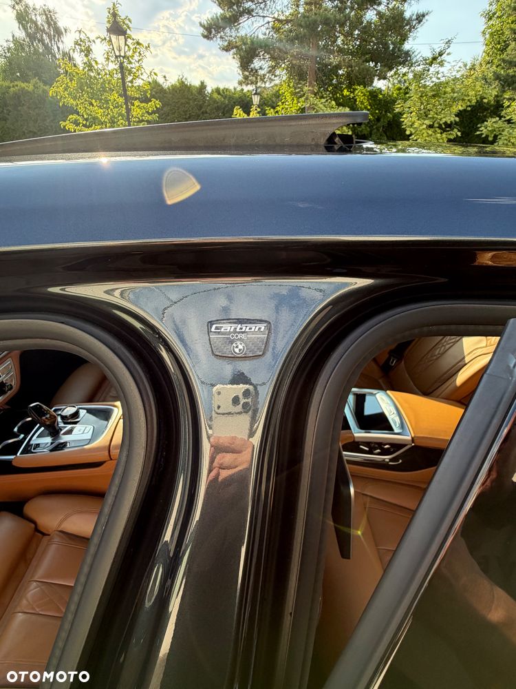 BMW Seria 7 750i xDrive - 22