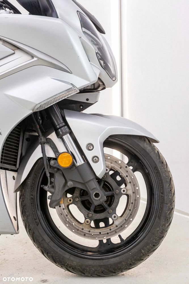 Yamaha FJR - 31