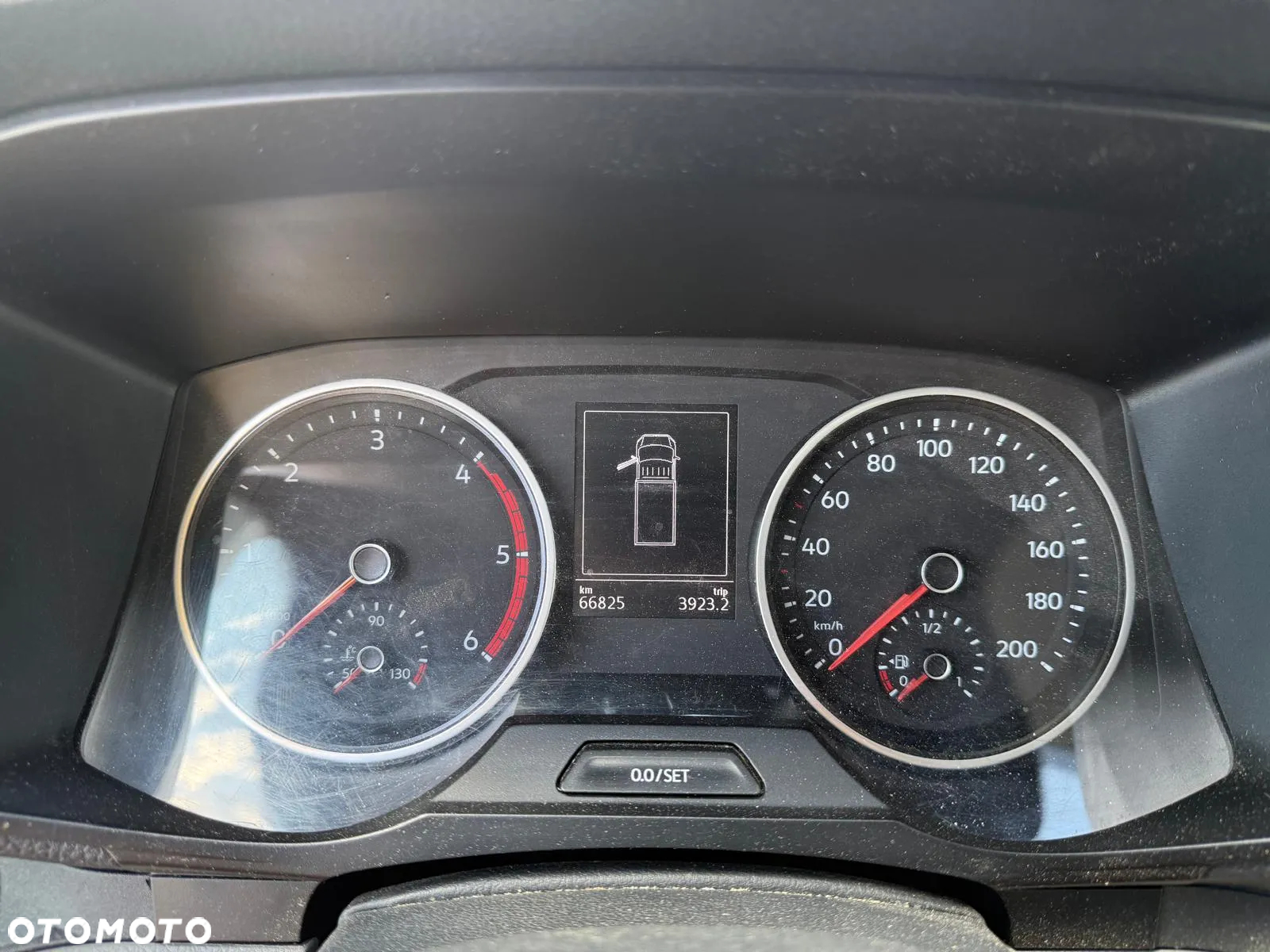 Volkswagen CRAFTER - 8