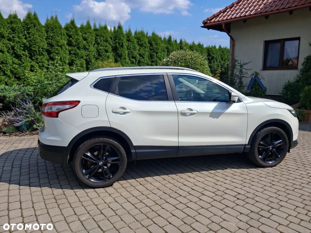 Nissan Qashqai 1.6 DCi Xtronic TEKNA - 8