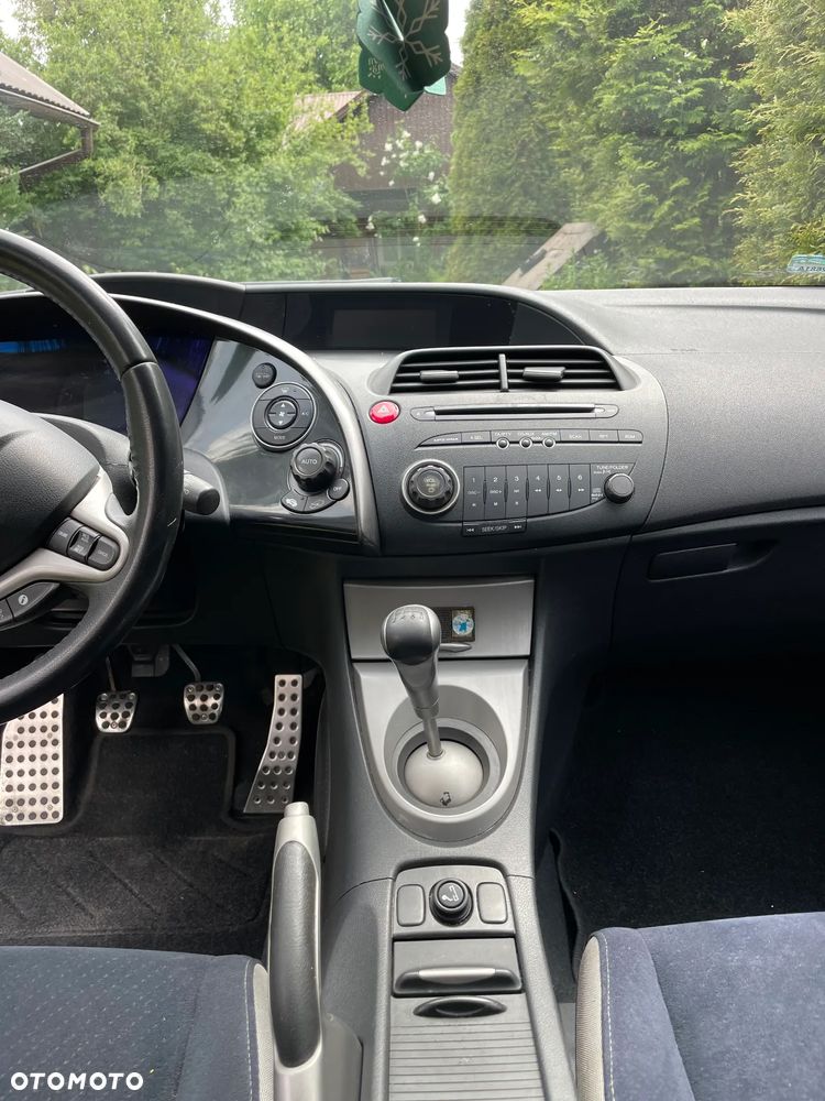 Honda Civic 1.8 Comfort - 9