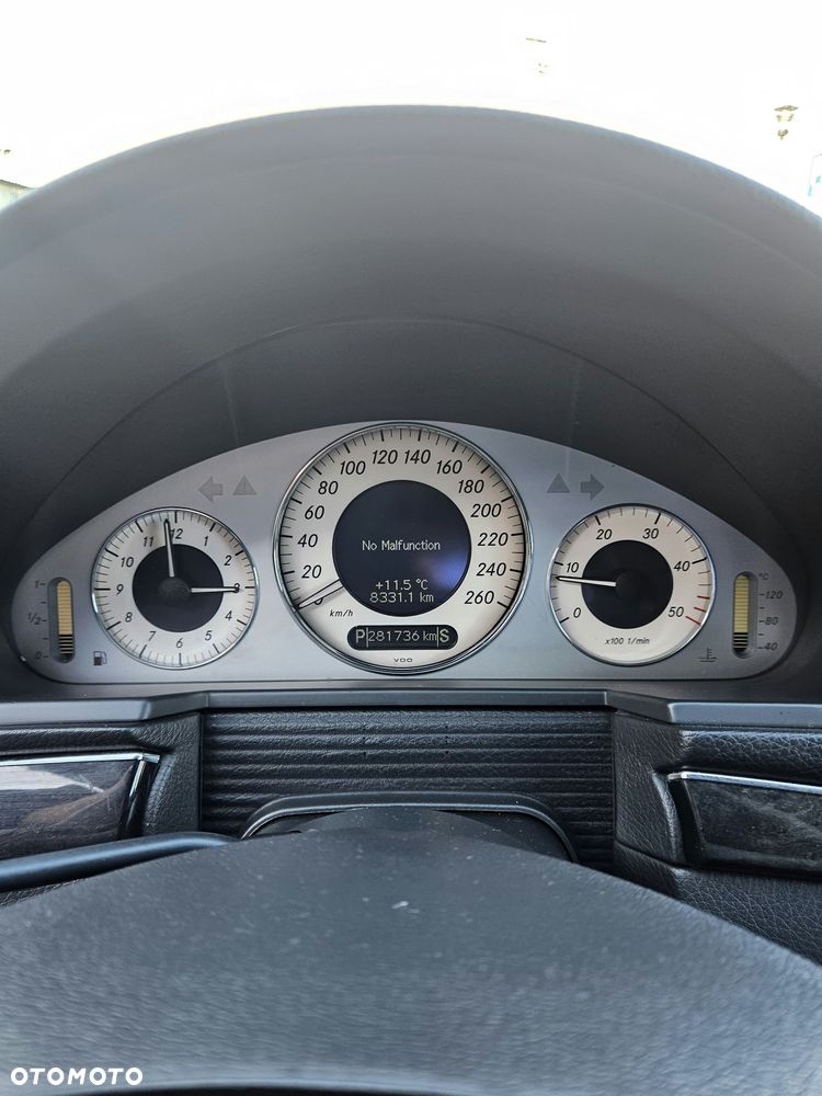Mercedes-Benz Klasa E 320 CDI T Avantgarde - 22