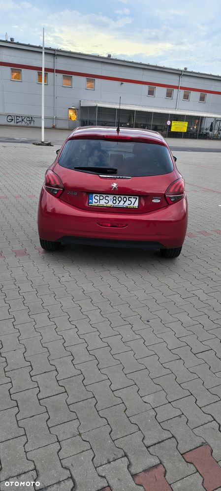 Peugeot 208 - 6