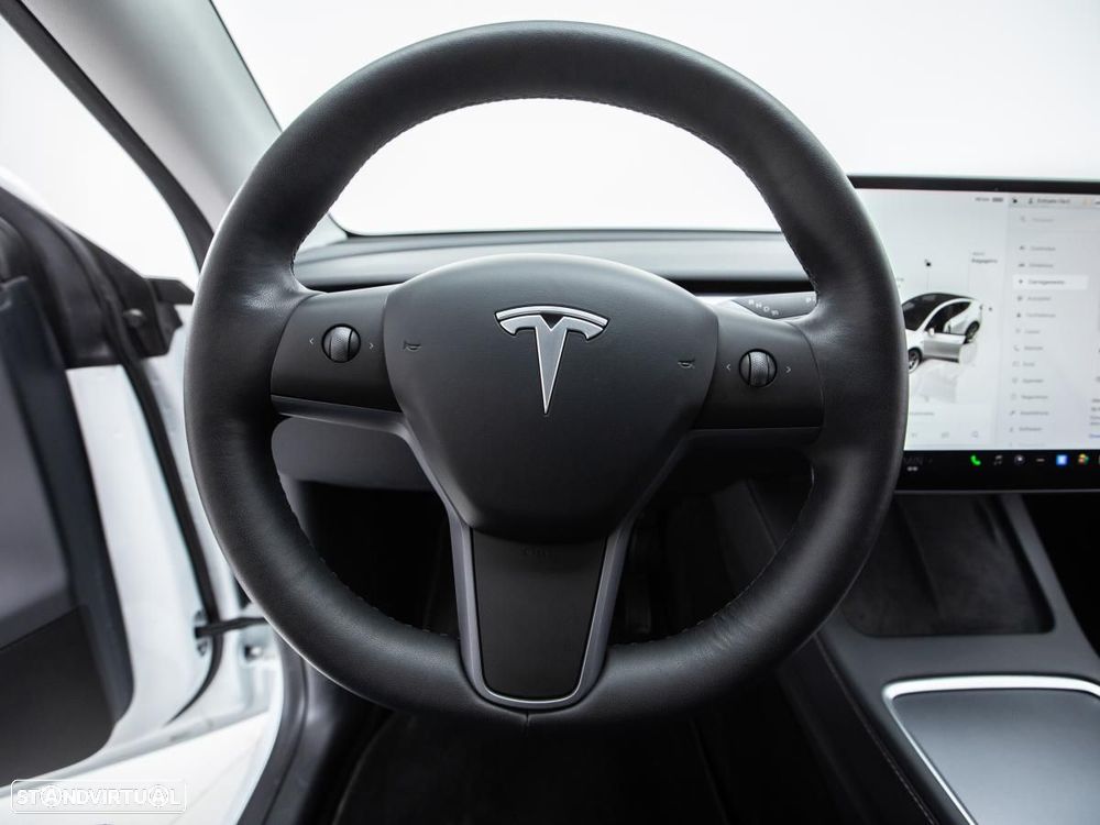 Tesla Model Y Long Range Dual Motor AWD - 21