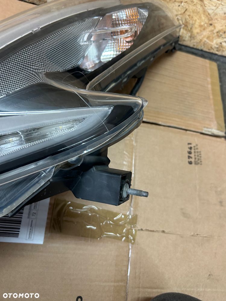 Nissan Juke I lift lampa lewy przód led górna europa 26125BV80A - 6