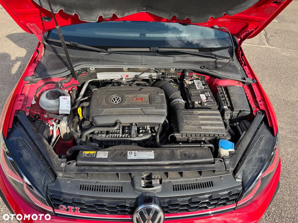 Volkswagen Golf GTI (BlueMotion Technology) DSG Performance - 12