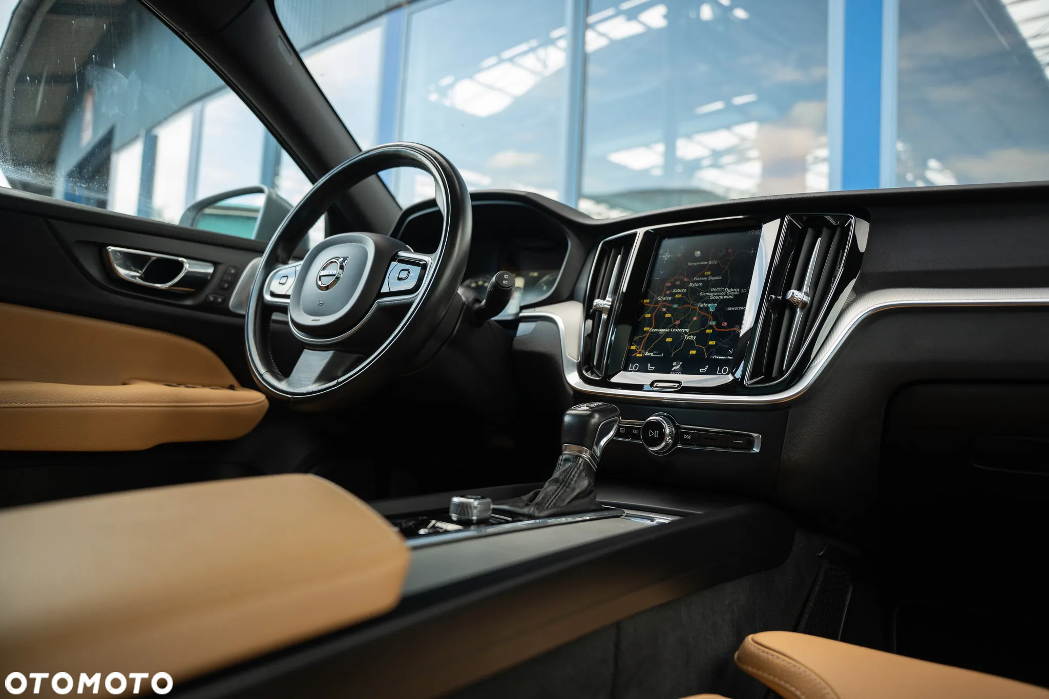 Volvo V60 Cross Country D4 AWD Geartronic Pro - 26
