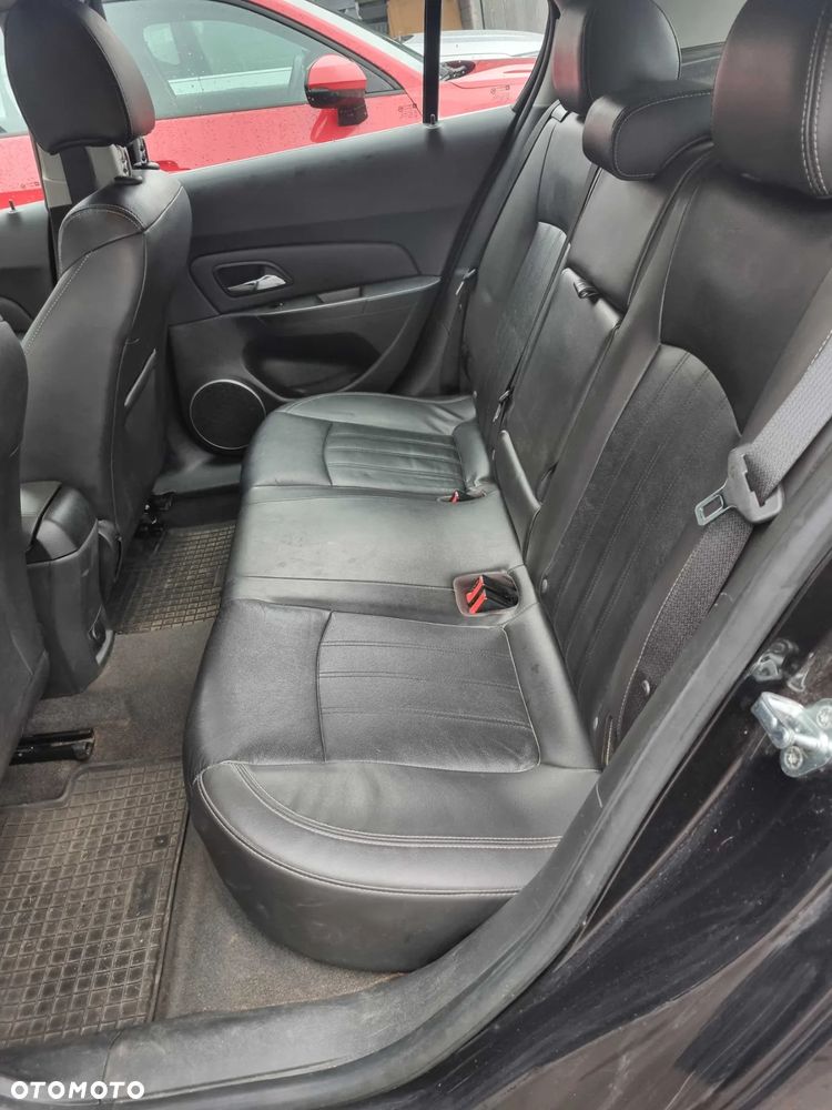 Chevrolet Cruze 1.8 LTZ - 12