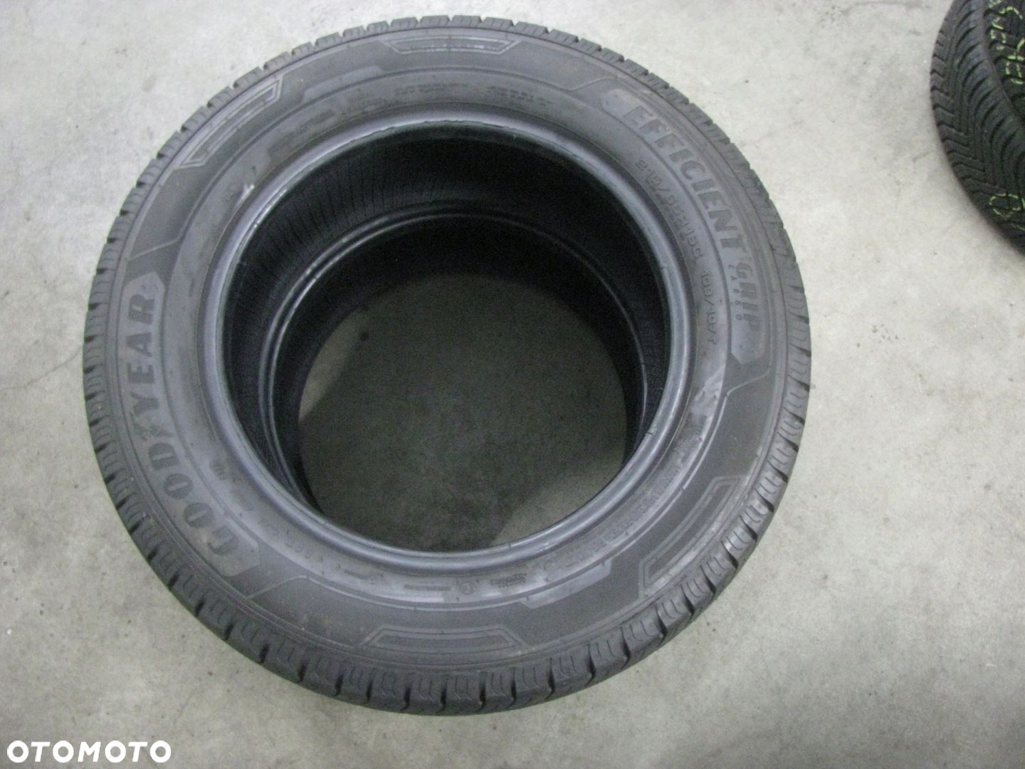GOODYEAR EFFICIENT GRIP CARGO 215/65R16C 8,5mm 4 szt. - 5