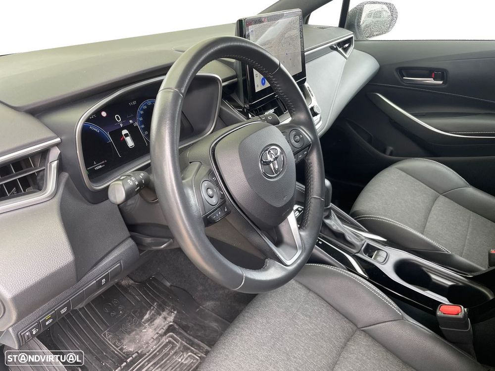 Toyota Corolla Touring Sports - 17